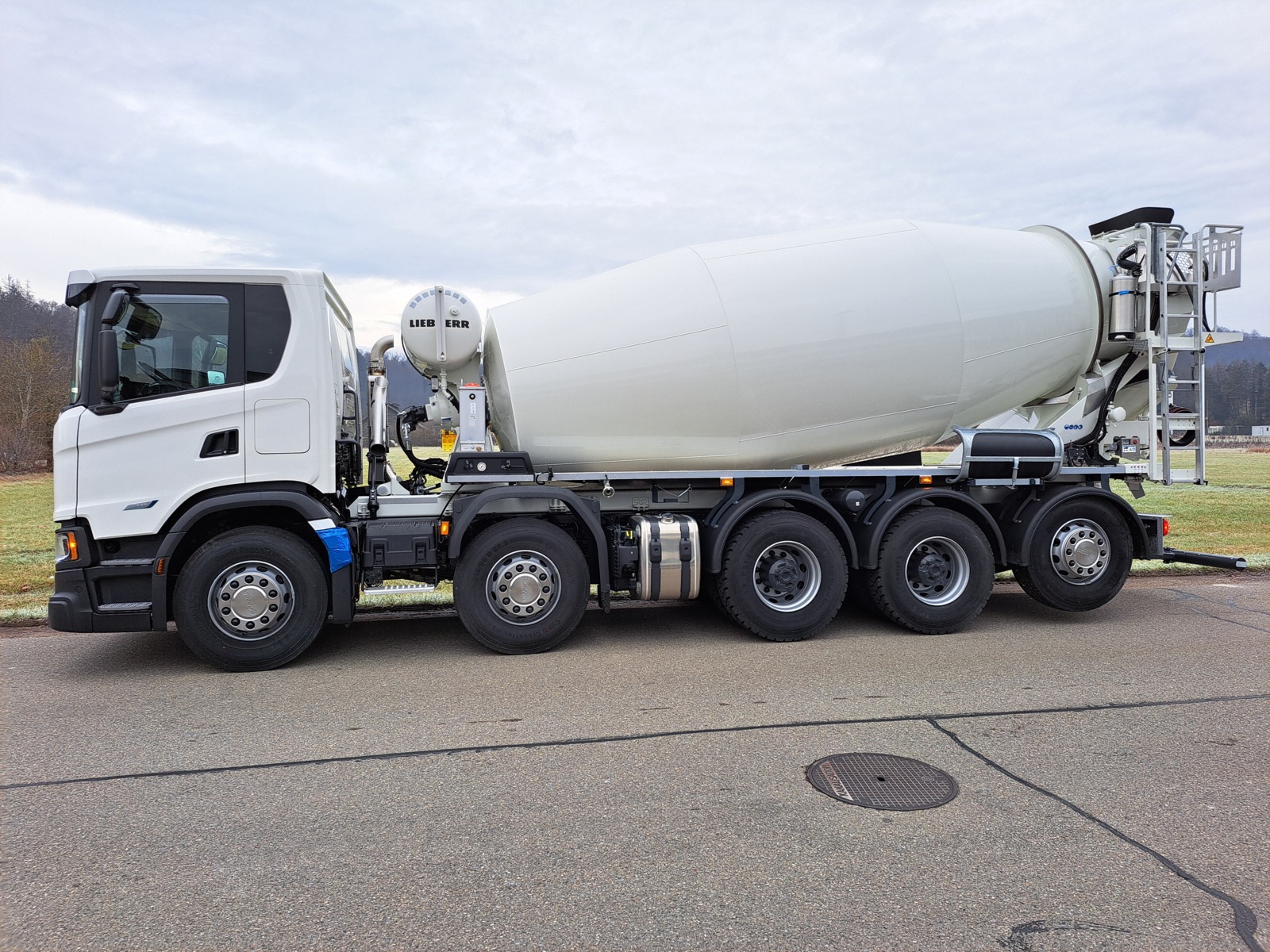 کامیون میکسر 10 چرخ